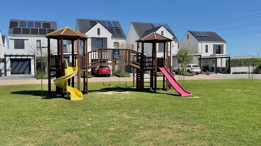 3 Bedroom Property for Sale in Acorn Creek Lifestyle Estate Western Cape